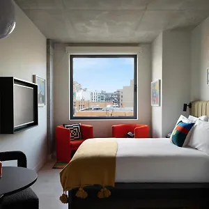 4* Hotel Penny Williamsburg